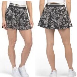 Johnny Was JW Active Bee Active Full Pleated Tennis Skirt Floral Print Vassala
